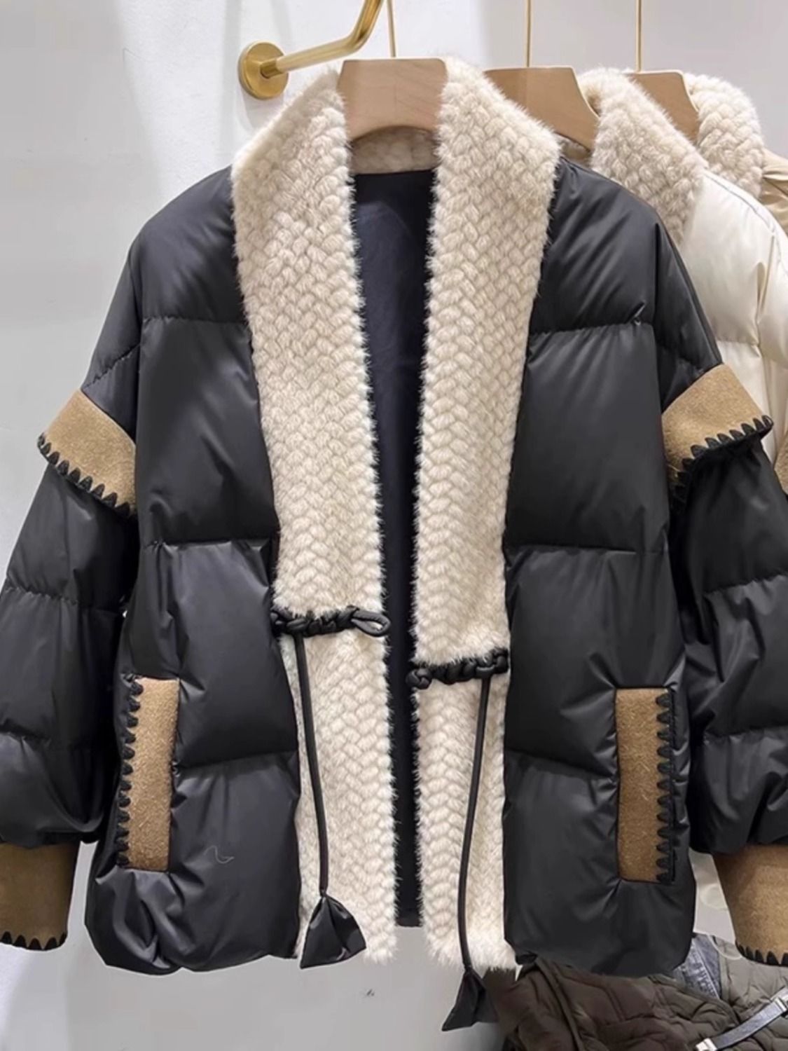 V-neck Padded Down Jacket
